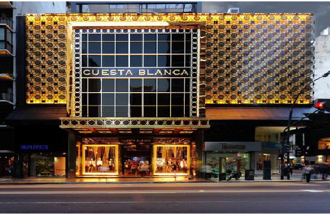  义马门头设计与商业空间的纽带。